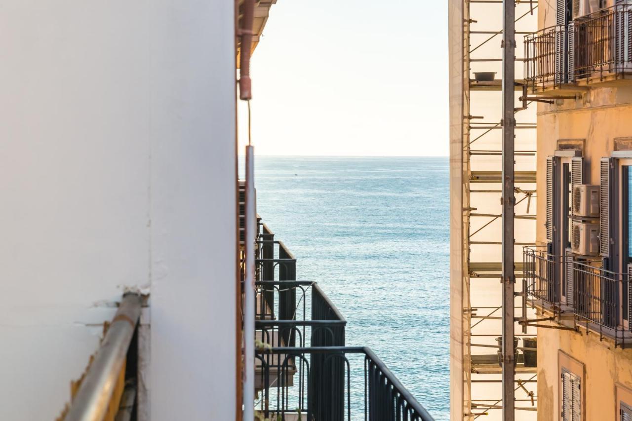 Parthenope'S Eye On The Seafront By Napoliapartments Nápoles Exterior foto