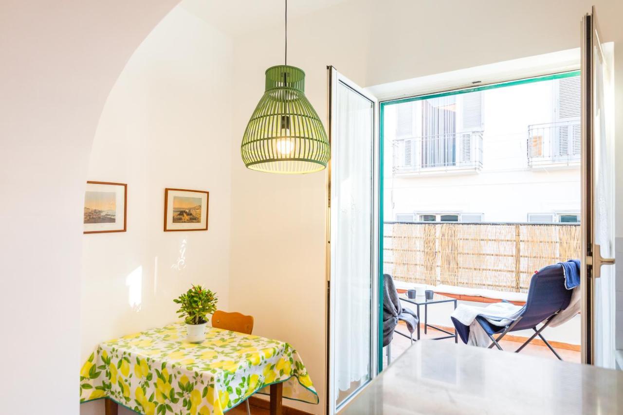 Parthenope'S Eye On The Seafront By Napoliapartments Nápoles Exterior foto
